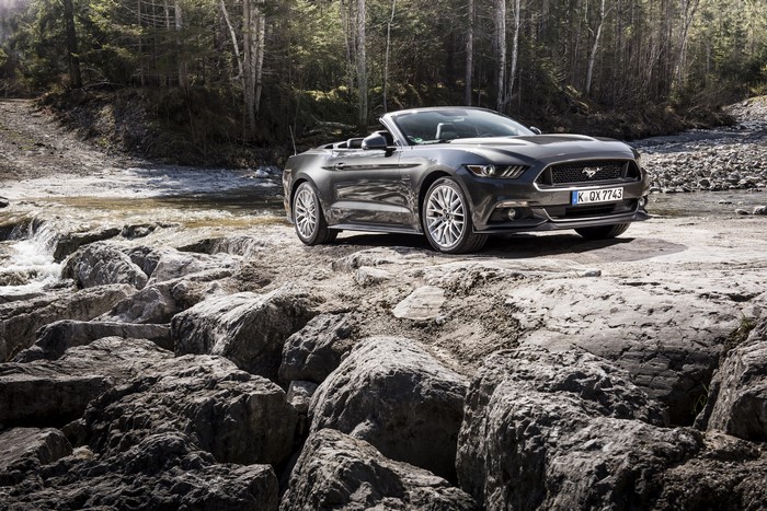 4K 2015 Ford Mustang GT Convertible EU-spec