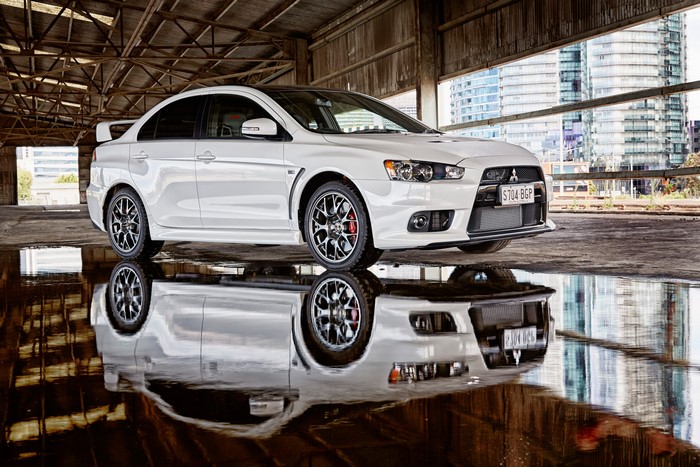 White Mitsubishi Lancer Evolution Evo X