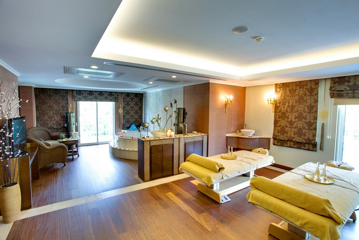 Spa room with massage beds and jacuzzi