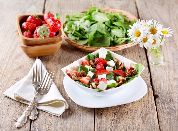 Strawberry Spinach Salad with Feta and Walnuts