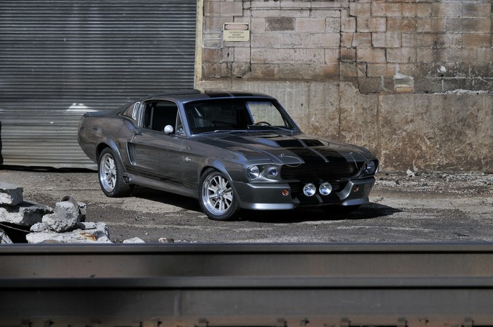 Grey Ford Mustang GT500