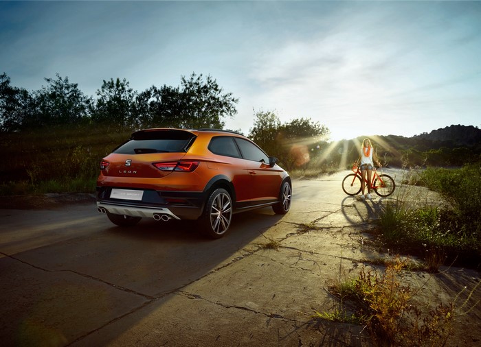 4K 2015 Seat Leon Cross Sport Concept Back View