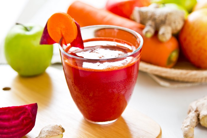 4K Juice in Highball Glass with Ingredients