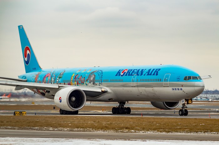 Korean Air Boeing 777-300ER with cartoon livery