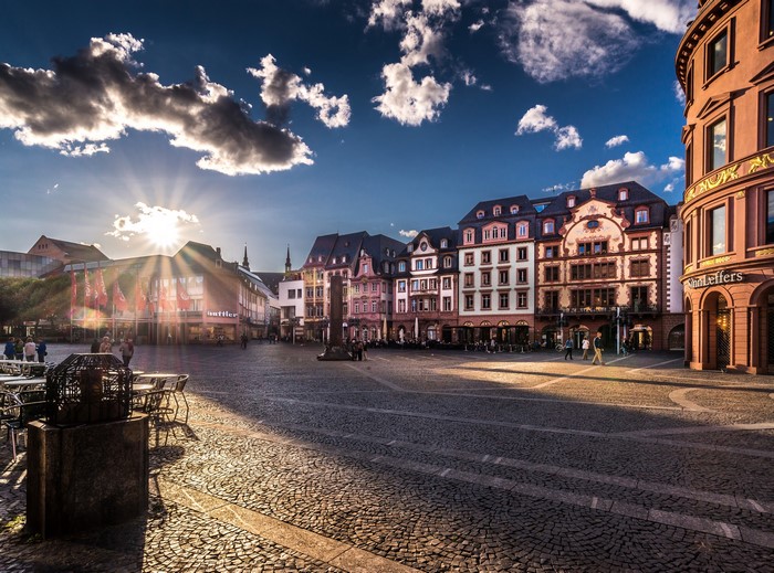 Mainz Market Square at Sunset with Buildings and Clouds