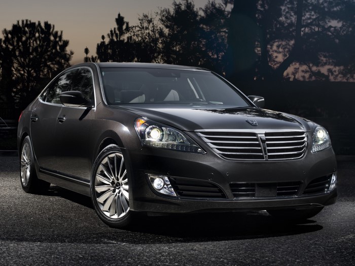 Hyundai Equus sedan parked on asphalt at dusk