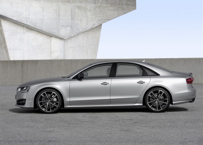 Silver 2015 Audi S8 plus D4 Sedan
