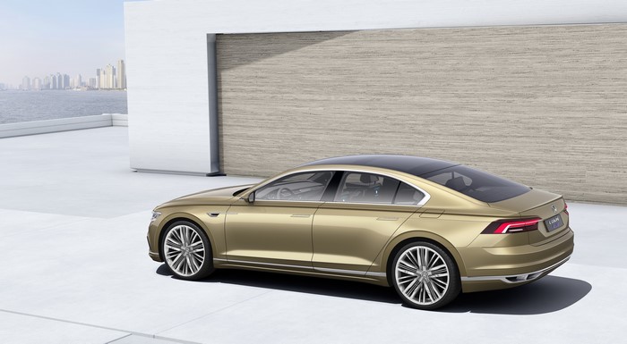 4K Volkswagen 2015 C Coupe GTE Side View
