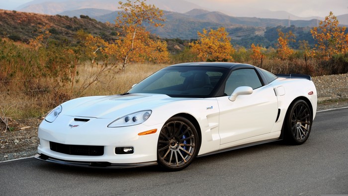 4K 2011 Chevrolet Corvette ZR1 C6 by Hennessey