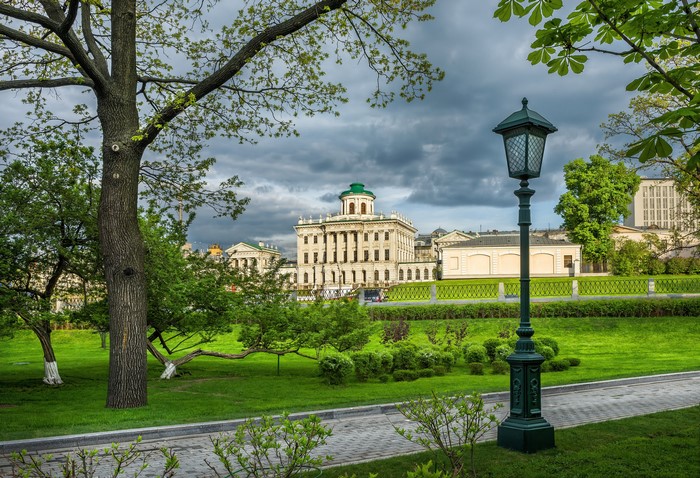 Moscow, Russia: Old Mansion with Park and Street Lamp