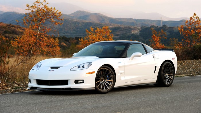 4K 2011 Chevrolet Corvette ZR1 C6 by Hennessey