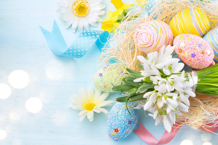 Easter Eggs with Snowdrops and Daisies