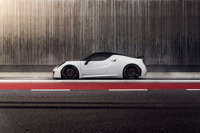 White Pogea Racing 4C Alfa Romeo