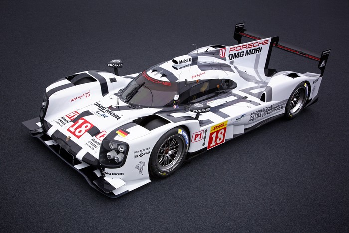 2015 Porsche 919 Hybrid race car