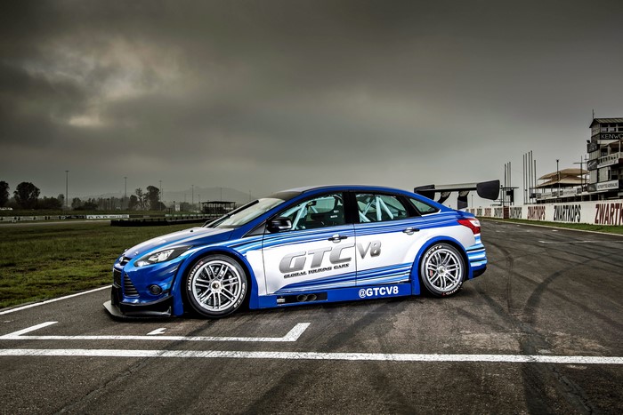Ford Focus GTC V8 race car on track