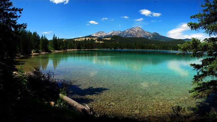 4K Lake with Mountains and Forests in Canada