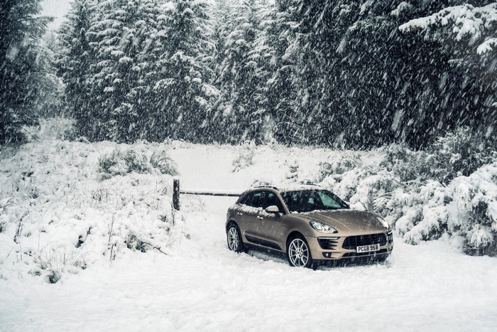 Porsche Macan S in the snow