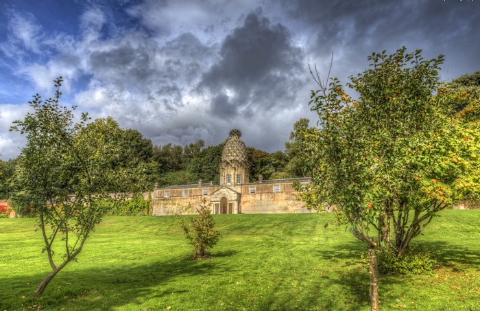 Dunmore Park Palace with Pineapple Dome, Scotland