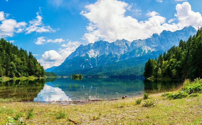 Lake and Mountains Scenery