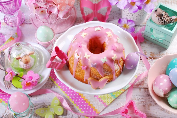 4K Easter Bundt Cake with Eggs and Butterflies