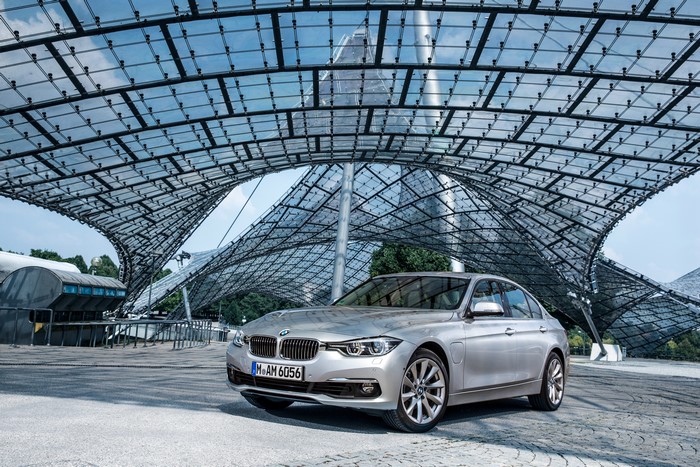 BMW 3-Series 4K