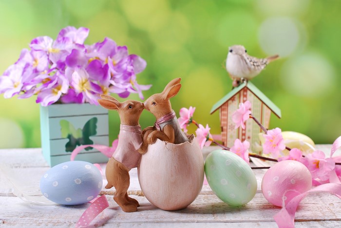Easter Rabbits and Eggs with Flowers