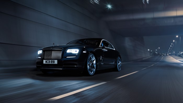 4K Rolls-Royce Wraith Coupe in Motion