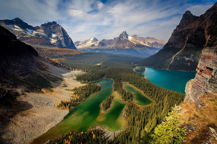 Moraine Lake and Valley of the Ten Peaks, Canada
