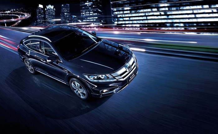 4K Blue 2014 Honda Crosstour in Motion