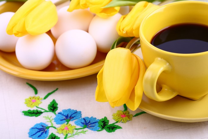 4K Coffee Eggs and Tulips
