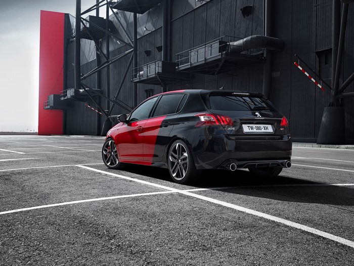 Peugeot 308 GTi in a parking lot