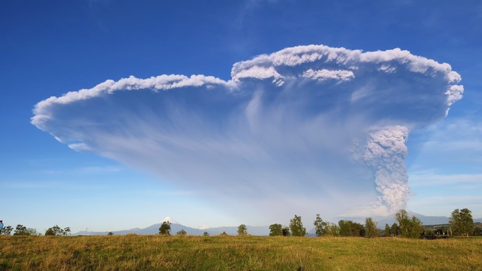 Calbuco Volcano Eruption Smoke Plume