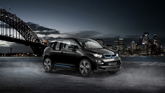 4K 2016 BMW i3 Carbonight