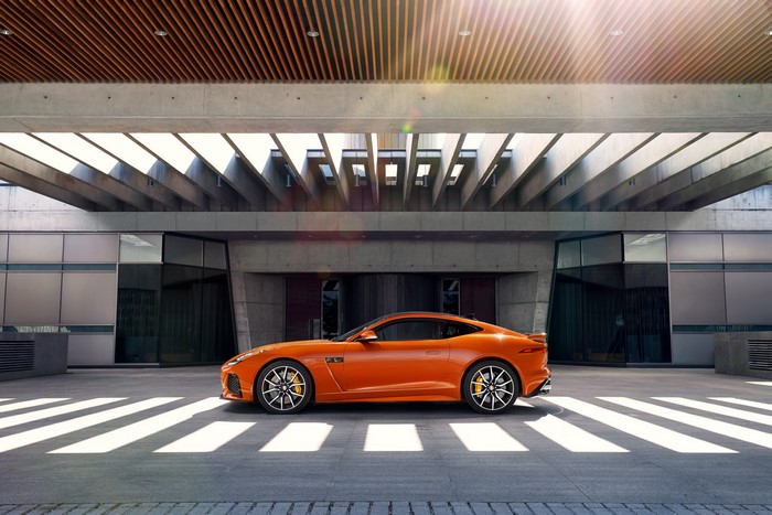 4K Orange Jaguar F-Type Coupe