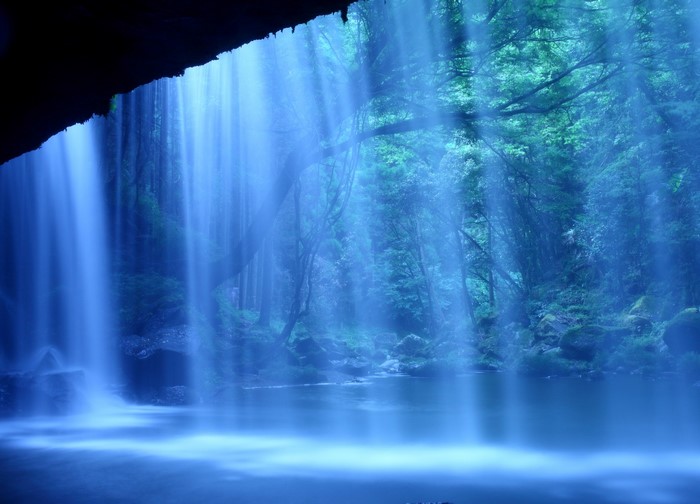 Nabegataki Falls in Kumamoto, Japan