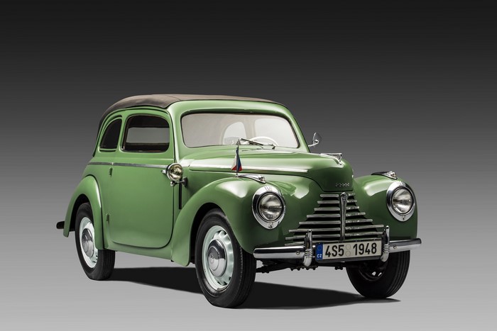 Green 1946-51 Skoda 1101 Tudor Cabriolet