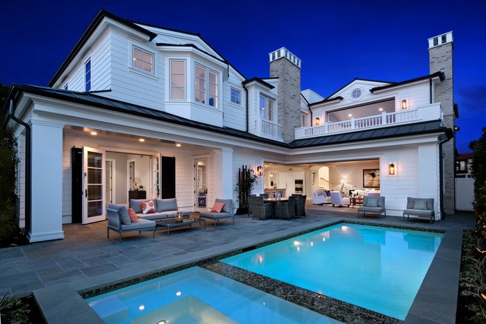 Luxury Villa with Pool in Newport Beach, USA