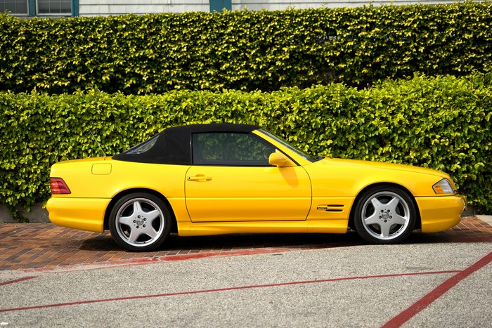 Yellow 1998-2001 Mercedes-Benz SL 500 Convertible