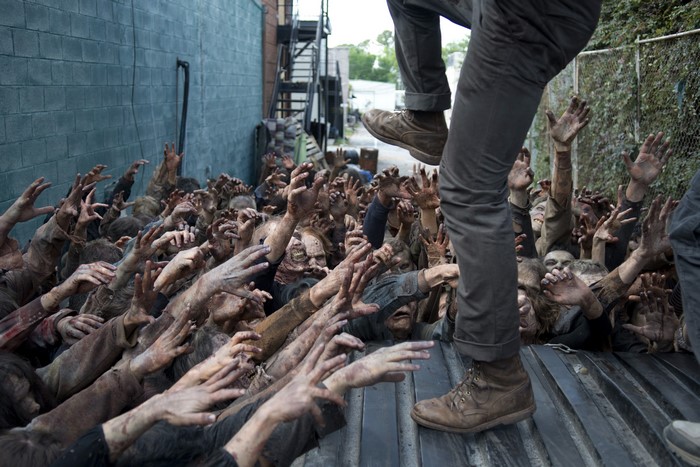 The Walking Dead TV Zombie Horde