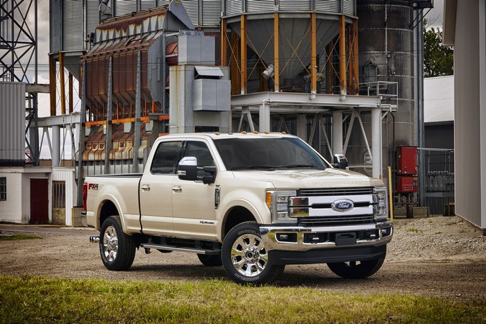 4K 2016 Ford F-350 Super Duty Crew Cab