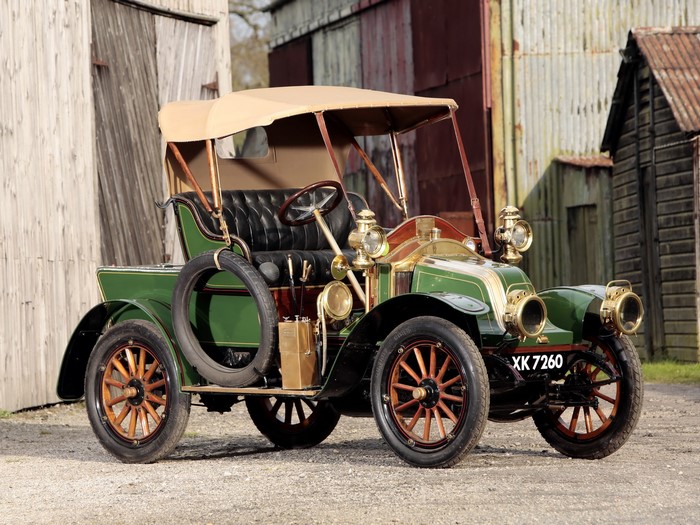 1910 Renault 8 CV Type AX 2-seater car