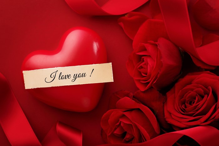 Red Roses and Heart with "I love you!" message