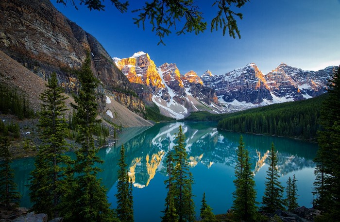 Moraine Lake and Mountains in Banff, Canada