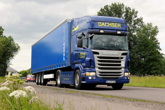 Blue Scania R480 Truck with Dachser Trailer