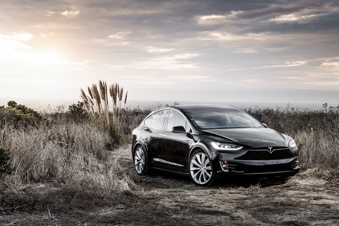 4K Tesla Model X Black