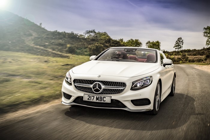 4K White Mercedes-Benz S 500 AMG Cabriolet Driving