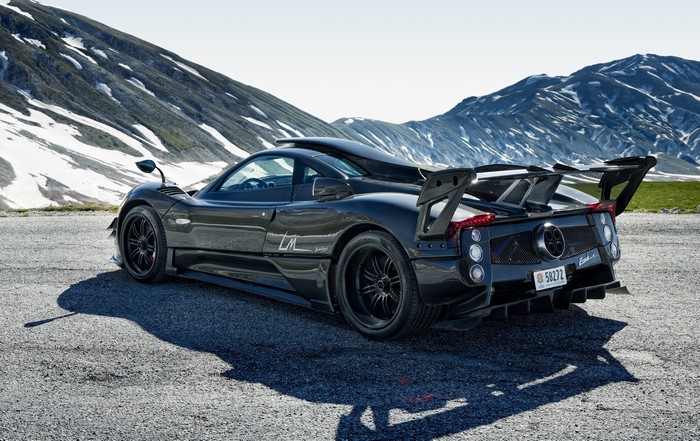 4K Black Pagani Zonda 750 LM