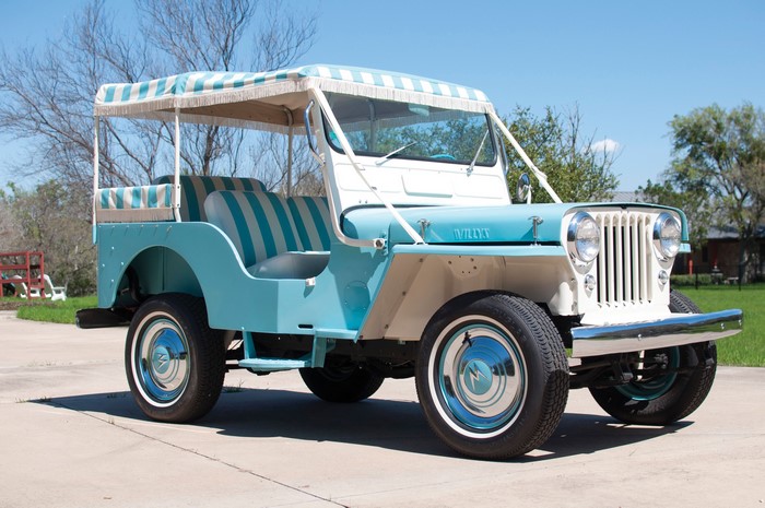 1960 Willys Jeep Gala Surrey DJ-3A