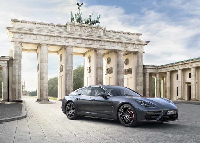 Porsche Panamera in front of Brandenburg Gate, Berlin