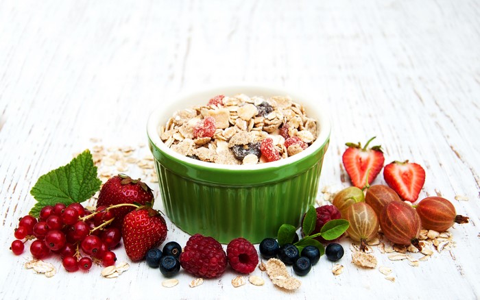Muesli with Berries and Strawberries